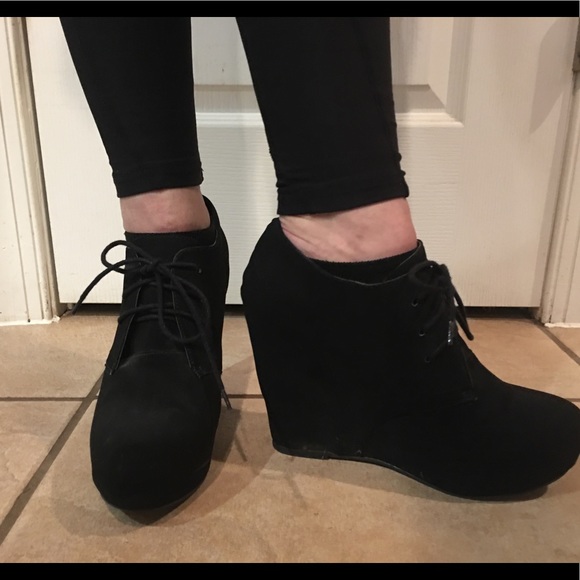 Black wedge shoes - Picture 2 of 2